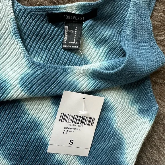 Forever 21 Knit Tie-Dye Crop - Size Small - Blues - NWT - Picture 2 of 3
